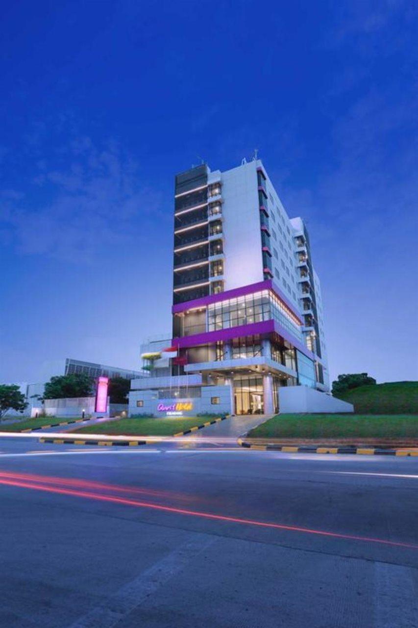 Quest Prime Cikarang By Aston Hotell Bekasi Exteriör bild