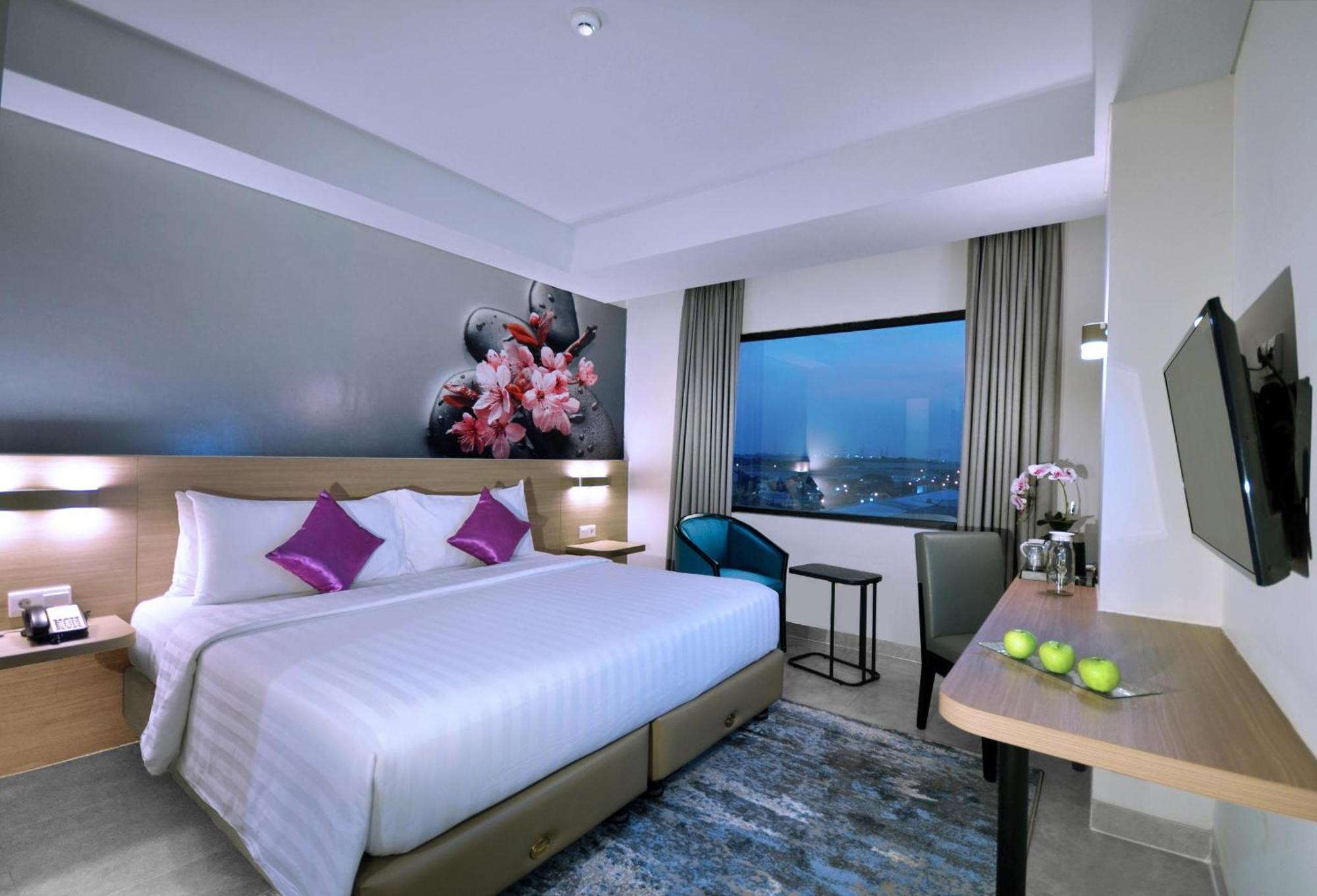 Quest Prime Cikarang By Aston Hotell Bekasi Exteriör bild