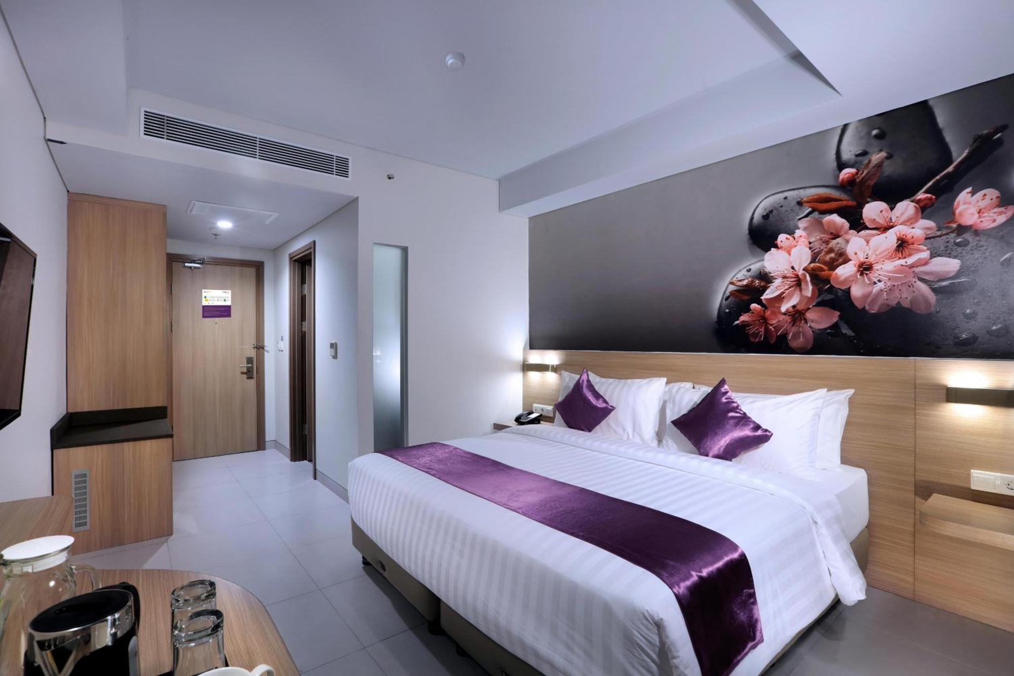 Quest Prime Cikarang By Aston Hotell Bekasi Exteriör bild