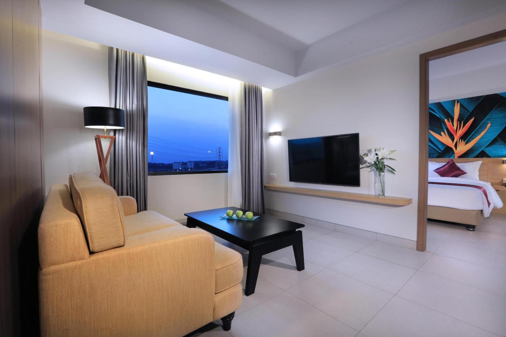 Quest Prime Cikarang By Aston Hotell Bekasi Exteriör bild