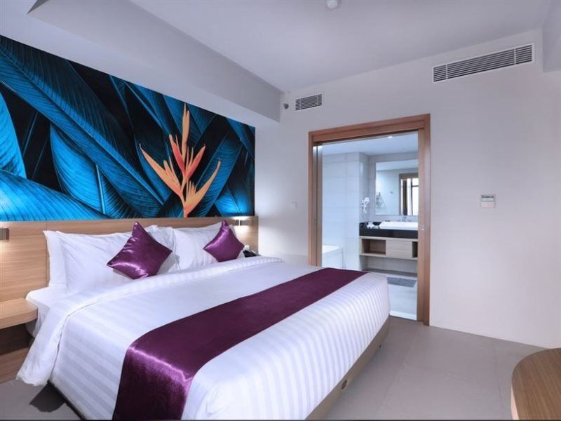 Quest Prime Cikarang By Aston Hotell Bekasi Exteriör bild